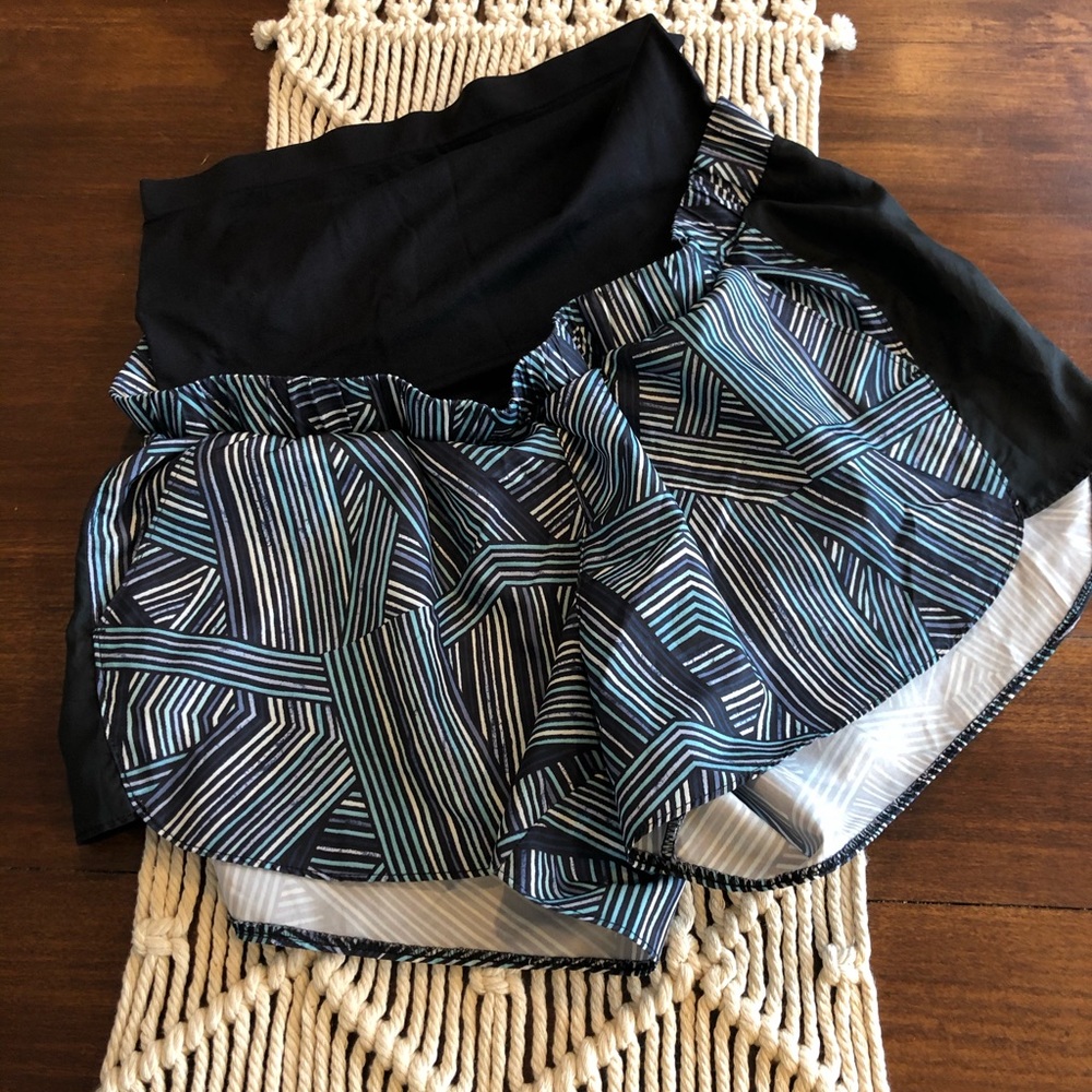 Maternity workout shorts •Size XL•